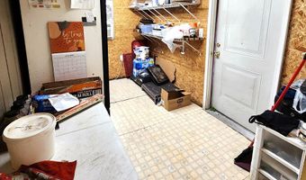 68 Front St, Big Sandy, TN 38221