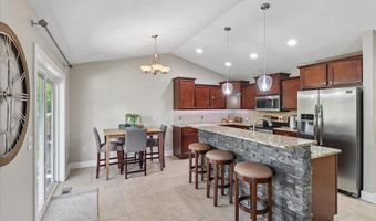 1706 Court St, Adel, IA 50003