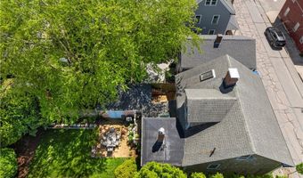 47 Second St, Newport, RI 02840