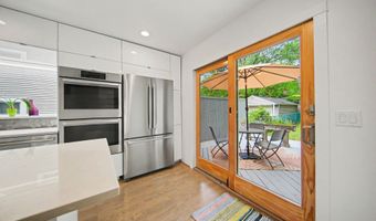 709 Indianola Ave, Ann Arbor, MI 48105