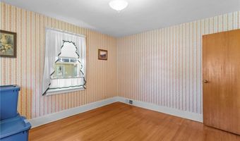 112 Oakton St, Woonsocket, RI 02895
