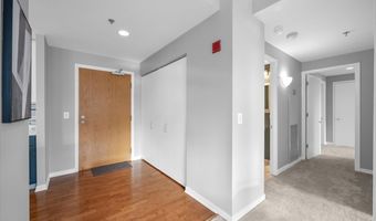 77 S Evergreen Ave 206, Arlington Heights, IL 60005