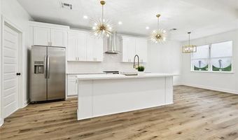 7211 CLAIBORNE Ct, Arabi, LA 70032