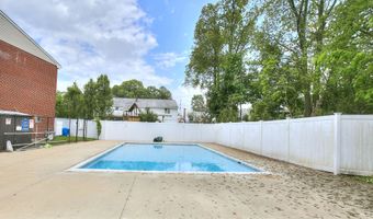 50 Greenhouse Rd 17A, Bridgeport, CT 06606