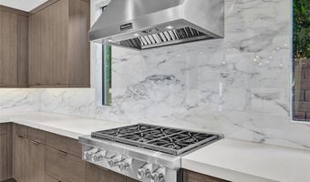 68 Grey Feather Dr, Las Vegas, NV 89135