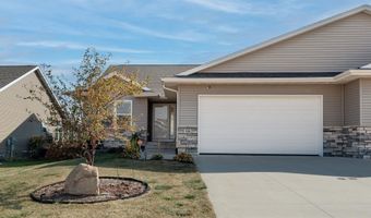 518 Prairie Hill Dr, Atkins, IA 52206