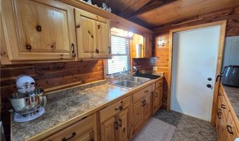131 W 5th St, Adrian, MO 64720