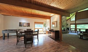 707 Benton Hill Rd, Becket, MA 01223
