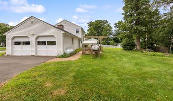 745 Rustic Ln, Cheshire, CT 06410