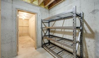 5120 Country Hills Dr, Aurora, IN 47001