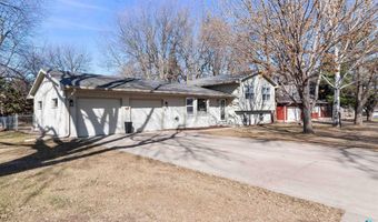 1513 S Dale Dr, Sioux Falls, SD 57110