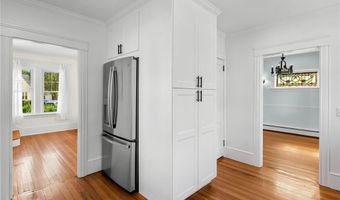 58 Bliss Rd, Newport, RI 02840