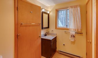 37 Pegwood Hill Rd, Campton, NH 03223