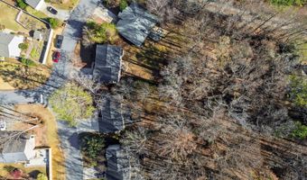 4935 Tanners Spring Dr, Alpharetta, GA 30022