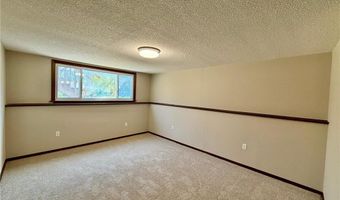 188 150th St W, Apple Valley, MN 55124