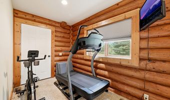 28 Apache Rd, Clearmont, WY 82835