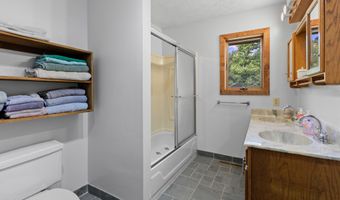 10463 Farm Road 1182, Aurora, MO 65605
