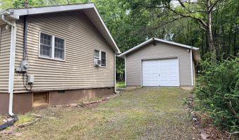 32 Shawnee Trl, Albrightsville, PA 18210