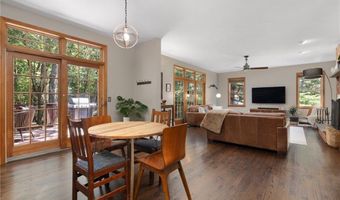 4 Stonecarry Way, East Greenwich, RI 02818
