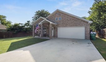 207 N Hubbard St, Alvord, TX 76225