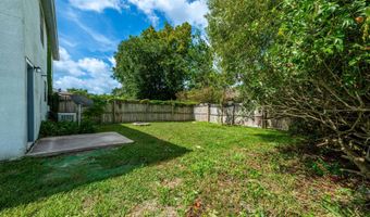 890 HIBISCUS St, Atlantic Beach, FL 32233