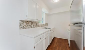 2725 S WALTER REED Dr B, Arlington, VA 22206