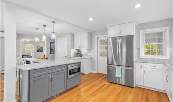 17 Will Croft St, Cumberland, RI 02864