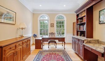 10813 LOCKLAND Rd, Potomac, MD 20854