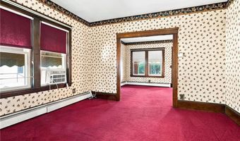 29 E Earle St, Cumberland, RI 02864