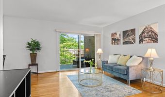 4932 SAUQUOIT Ln, Annandale, VA 22003