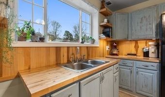 495 Brushy Rd, Batesville, AR 72501