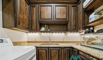2108 Westridge Rd, Carlsbad, NM 88220