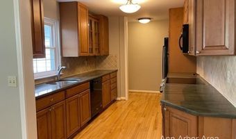 4299 Pine Ridge Ct, Ann Arbor, MI 48105
