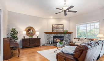 3196 Crystal Ct, Escondido, CA 92025