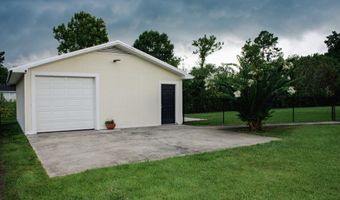 415 W Pine St, Andrews, SC 29510