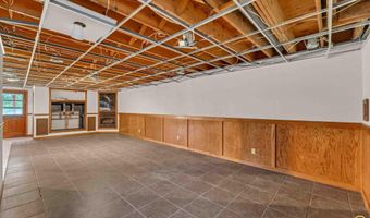 8737 SW 85th St, Auburn, KS 66402