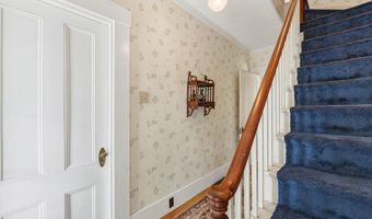 28 Chapel St, Augusta, ME 04330