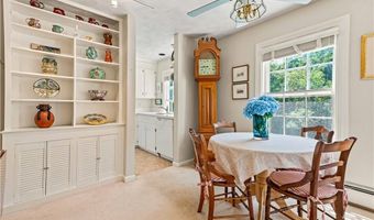 141 Narragansett Ave 2C, Newport, RI 02840