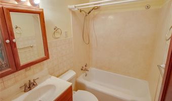 3616 Coronado Dr, Alton, IL 62002