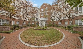 801 S GREENBRIER St 412, Arlington, VA 22204