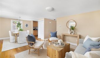 40 Prospect Ave C3, Narragansett, RI 02882