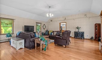 38 Pebble Brook Ct, Berlin, CT 06037