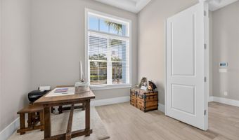 638 MANNS HARBOR Dr, Apollo Beach, FL 33572
