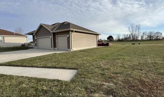 2040 Greenway Dr, Aurora, NE 68818