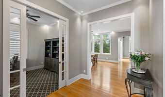 435 Dunwoody Dr, Aurora, OH 44202