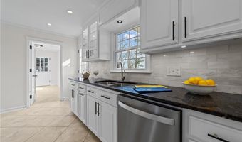 1025 Neely Dr, Asheboro, NC 27205