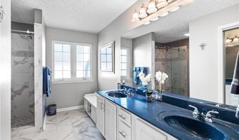 658 Nicole Dr, Amherst, OH 44001