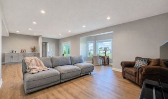 1727 Roebling Rd, Adel, IA 50003