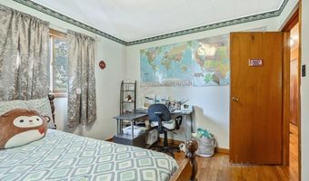 270 Winters Ln, Alburgh, VT 05440