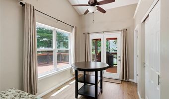 305 Oak Top Ct, Ballwin, MO 63021